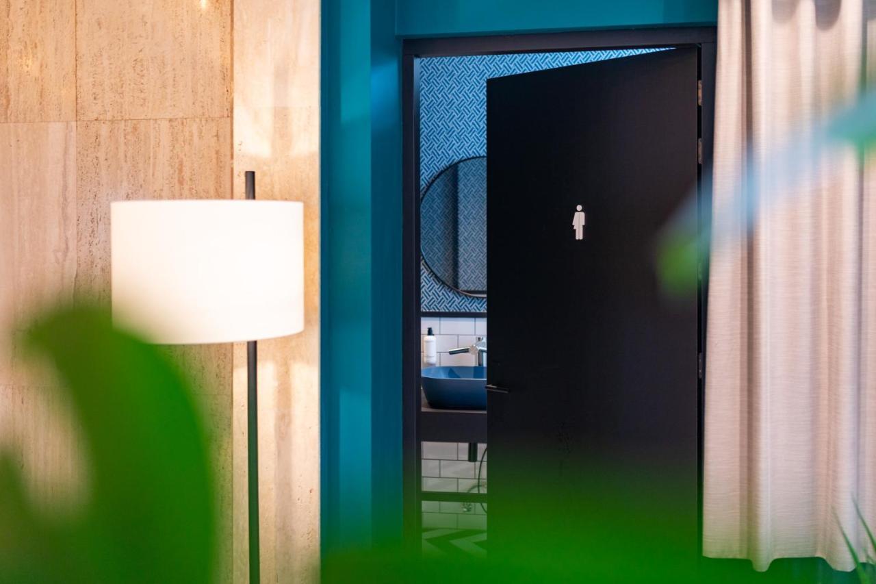 Vie Via - Your Hotel Леуварден Екстериор снимка